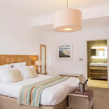 Hotel The